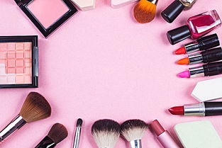 化妆品的魅力与挑战